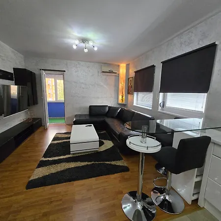 アパート Anja Lux *